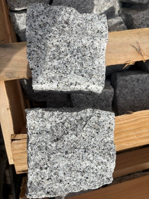 100 x 100 x 100 Natural Split Granite Cobble 4.5m2 (340) per Pallet Sold Individual