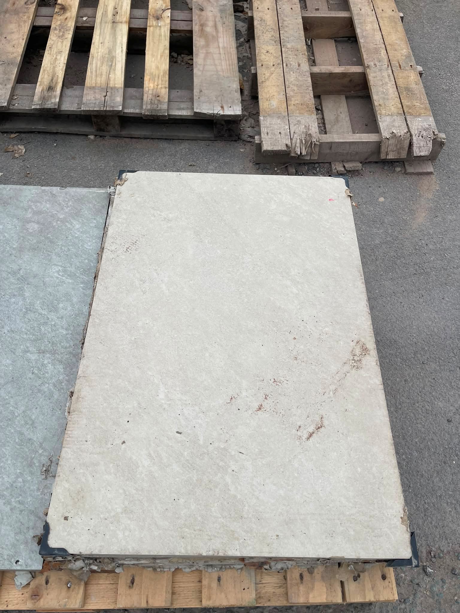 Clearance Cloud White Porcelain 900 x 600