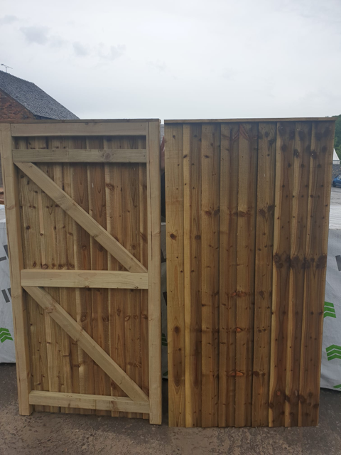 FEATHER EDGE GATES