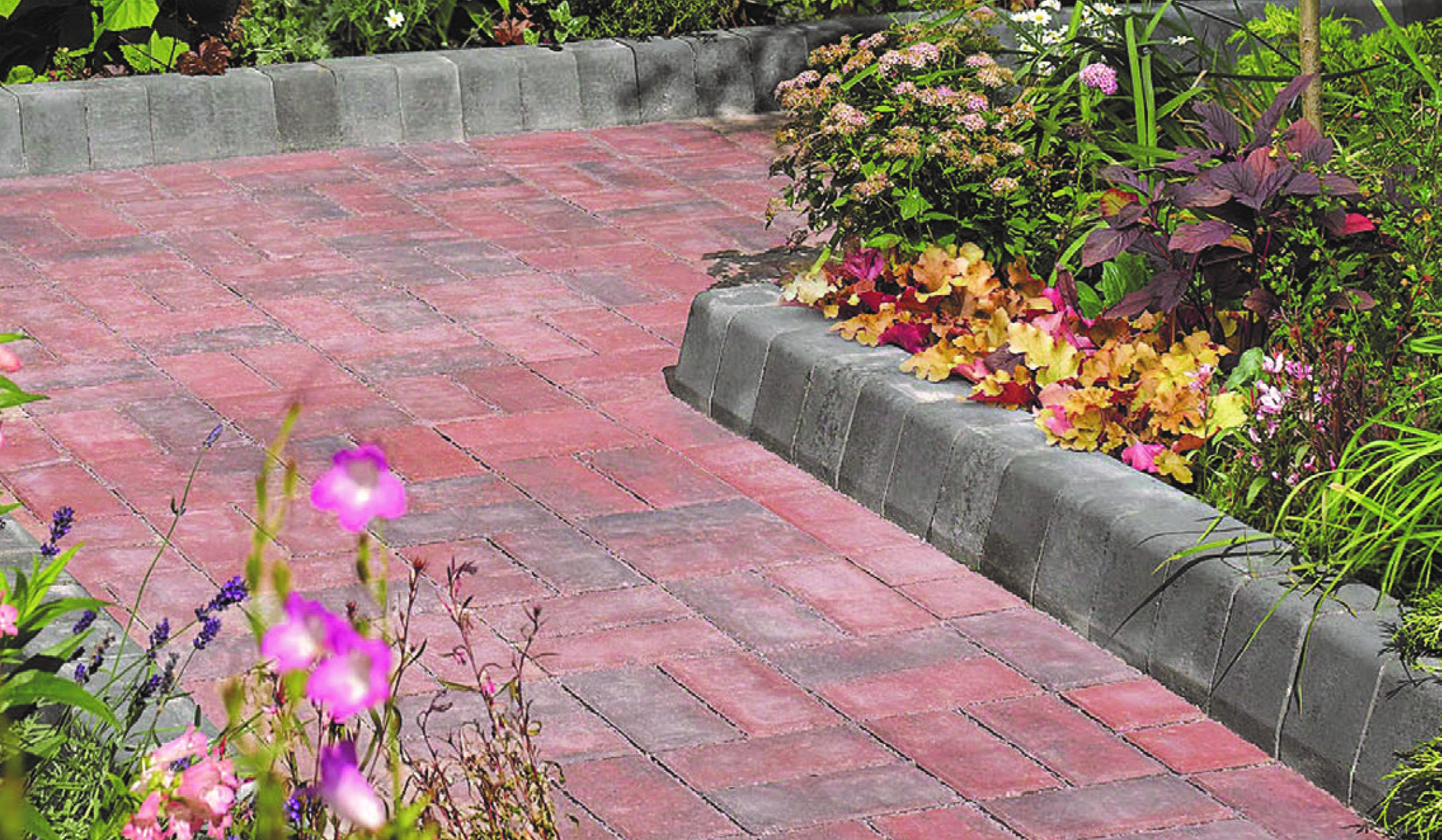 Plasmor KL Charcoal Kerb – view 2