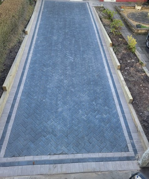 Plasmor 50mm Charcoal Block Paver (488/Pack) – view 2